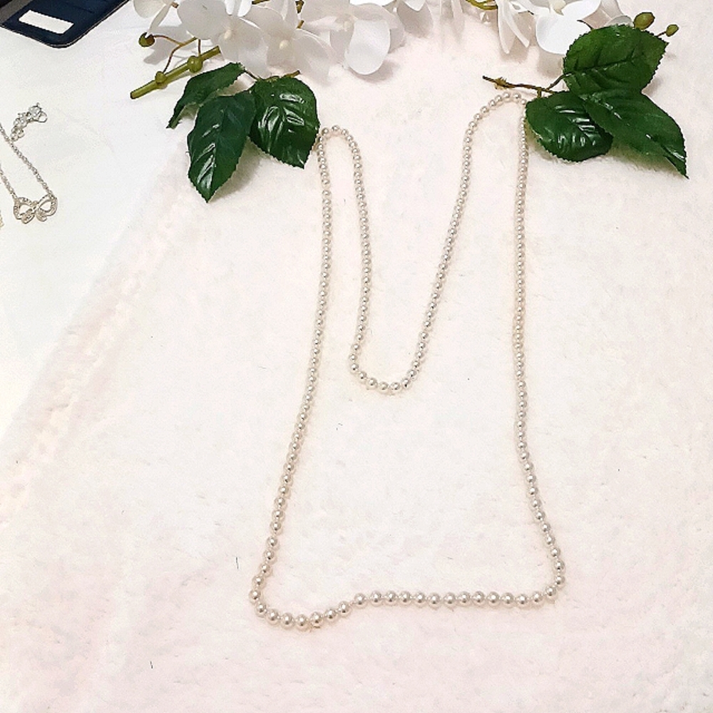 Pearl necklace
